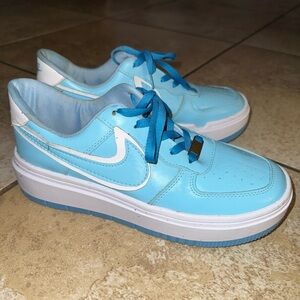LIKE NEW RARE RETRO BLUE NIKE SNEAKERS Light Blue Sneakers with White Accents